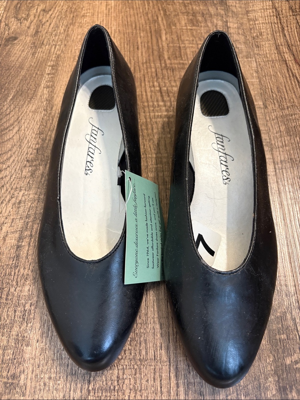 Fanfares Classic Black Leather Women's Heels Low .5”